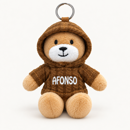 Ursinho Afonso — sentado com capuz