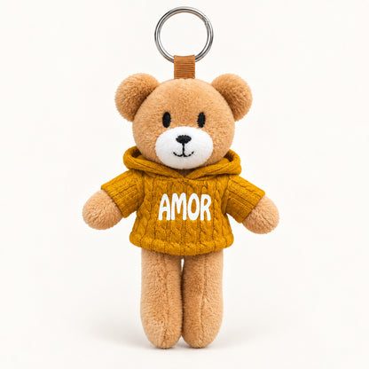 Ursinho Amor — vista completa com argola, fundo branco