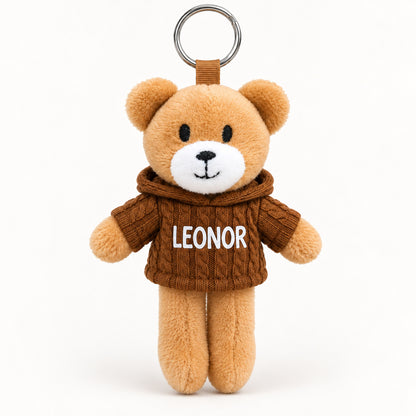 Ursinho Leonor — vista completa com argola, fundo branco